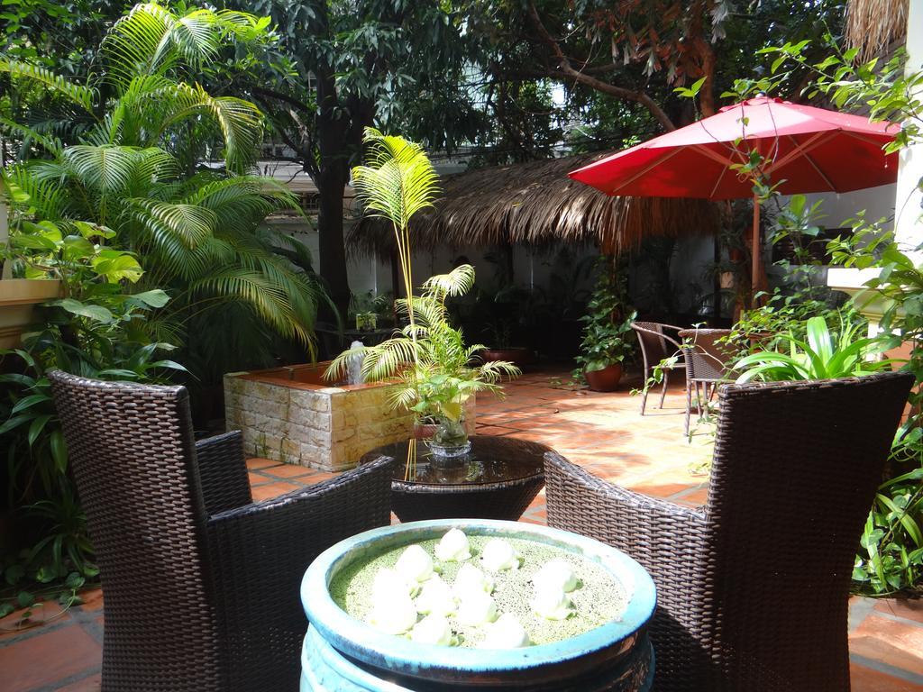 Alibi Guesthouse Phnom Penh Exterior foto