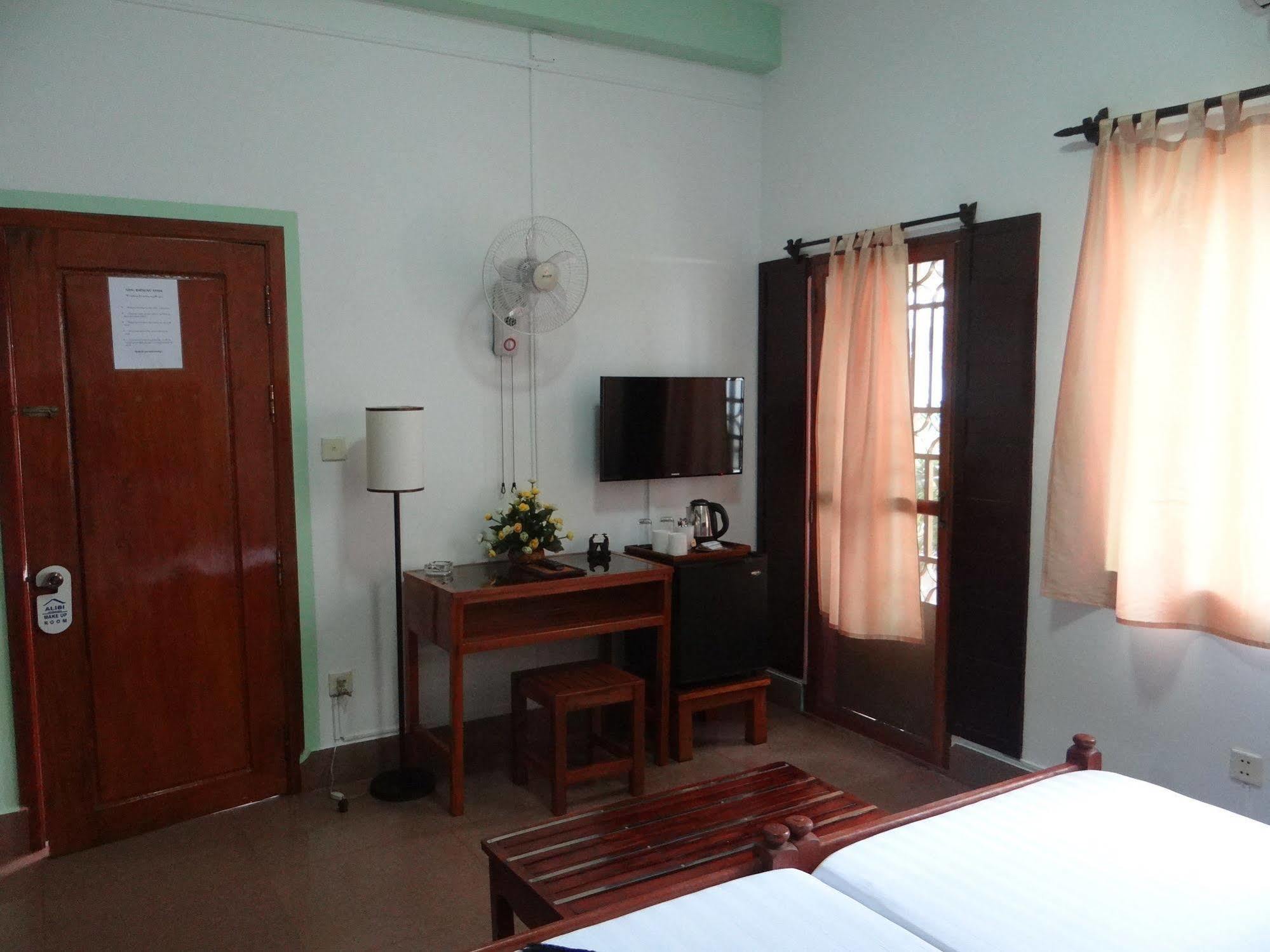 Alibi Guesthouse Phnom Penh Exterior foto