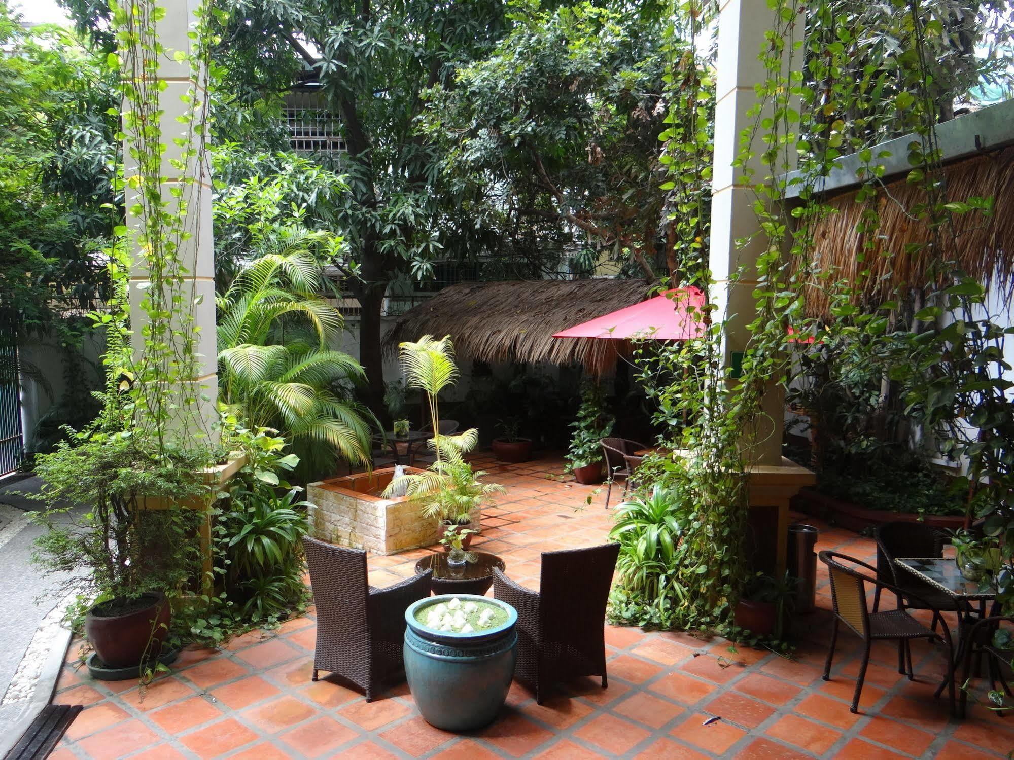 Alibi Guesthouse Phnom Penh Exterior foto