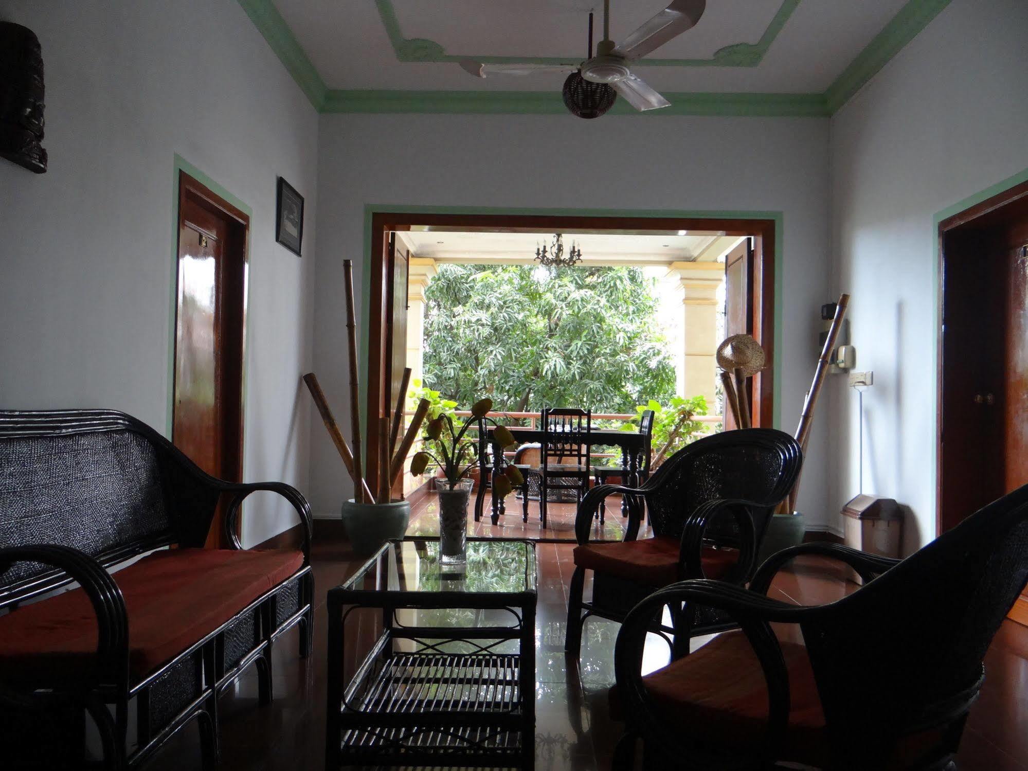 Alibi Guesthouse Phnom Penh Exterior foto