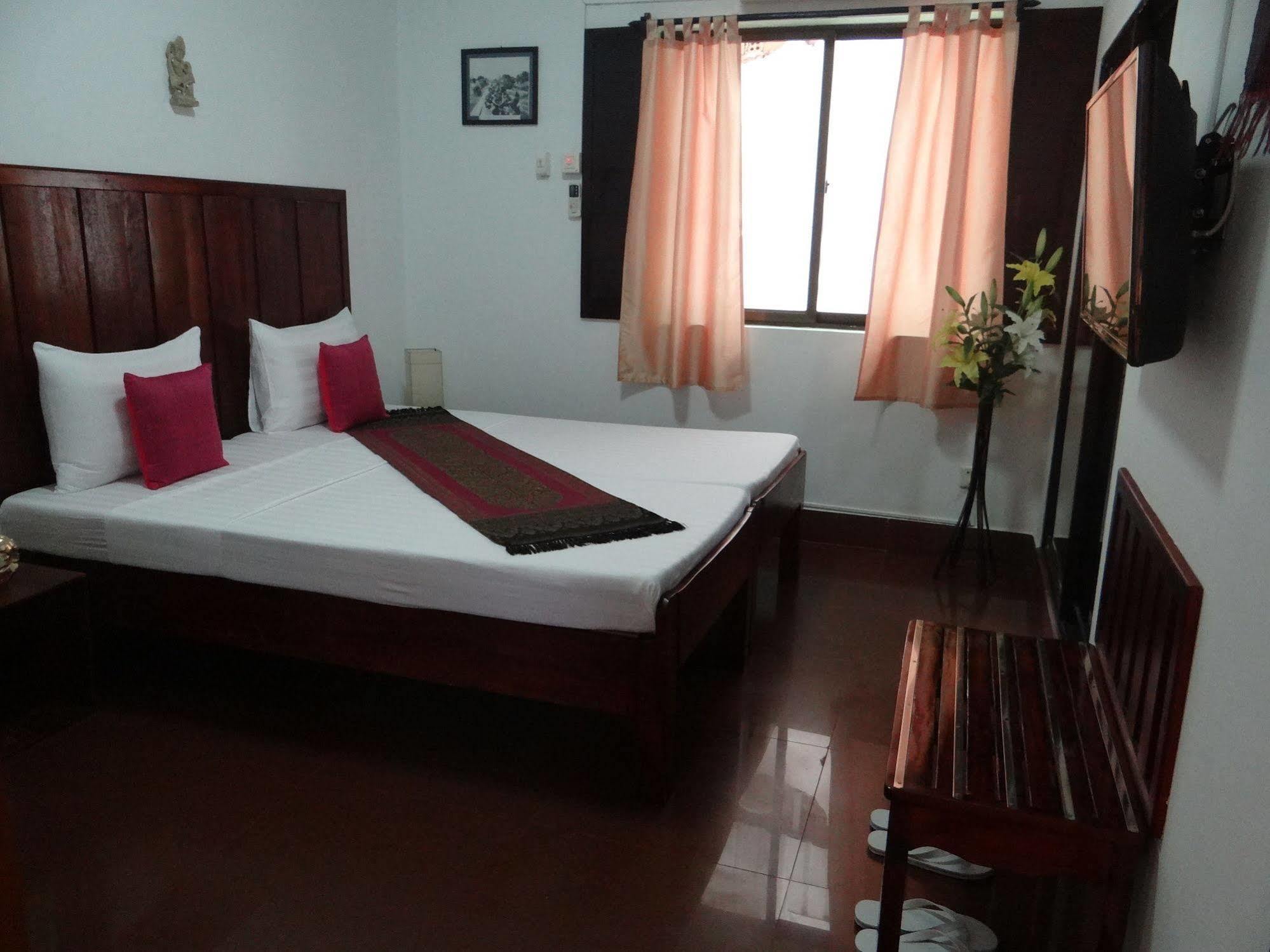 Alibi Guesthouse Phnom Penh Exterior foto